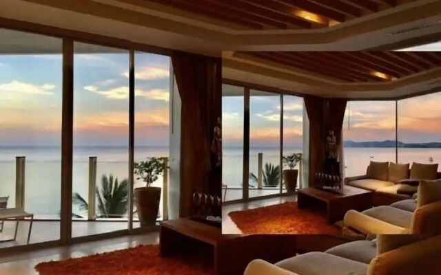 Beachfront Phuket Seaview Suites