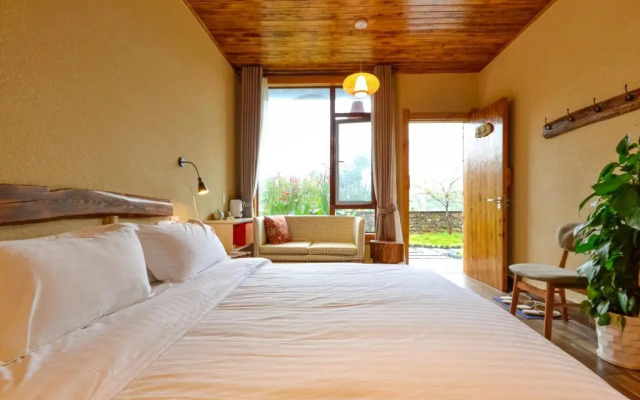 Moganshan Mountain Farmhouse