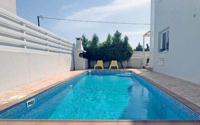 Nissini Shell, 3 bedroom villa with private pool at Nissi Beach