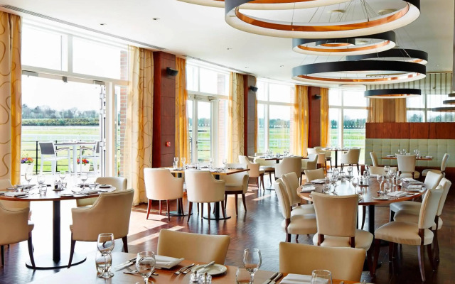 Lingfield Park Marriott Hotel & Country Club