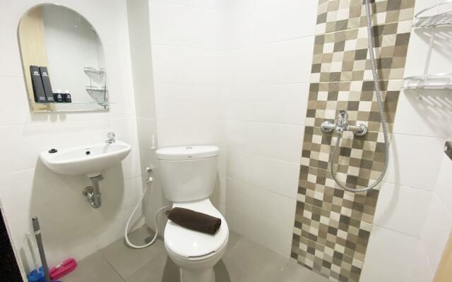 Minimalist And Homey Studio The Alton Apartment