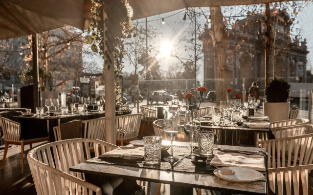 Hospes Puerta de Alcalá, a Member of Design Hotels