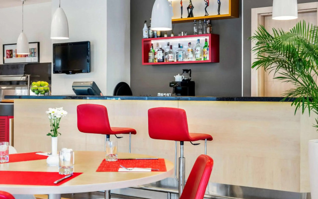 ibis Izmir Alsancak