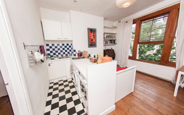 Beautiful Conversion Flat in Fashionable Hackney