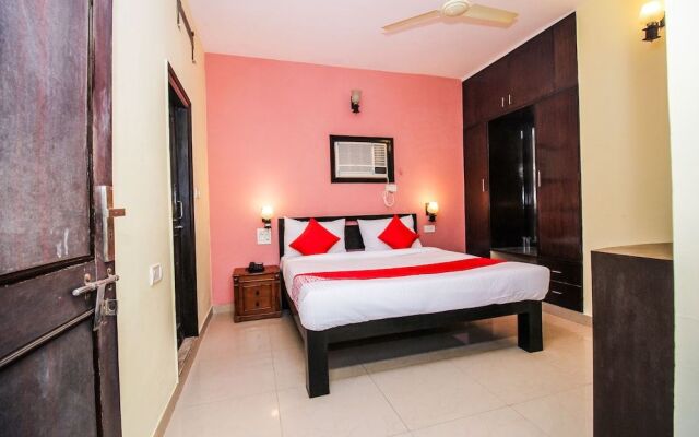 OYO Flagship 22531 C Scheme Ashok Nagar