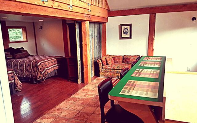 Resurrection Lodge on the Bay