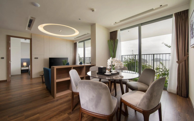 Flamingos Cat Ba Resort Apartment