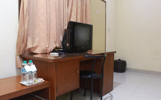 RedDoorz near Balai Kota Surabaya