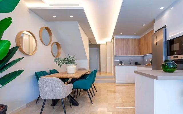 Magnificent 3BD Duplex With Pool in Marbella Aloha Golf II