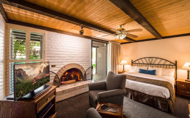 Arroyo Roble Resort at Oak Creek