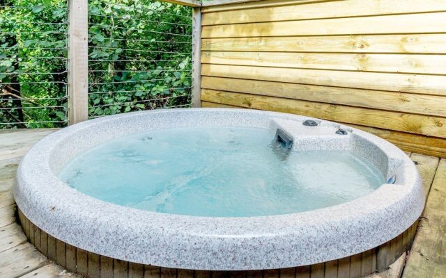 1 Streamside, Looe