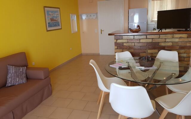 Menigos A2no.87 Seaview 2 Bedroom