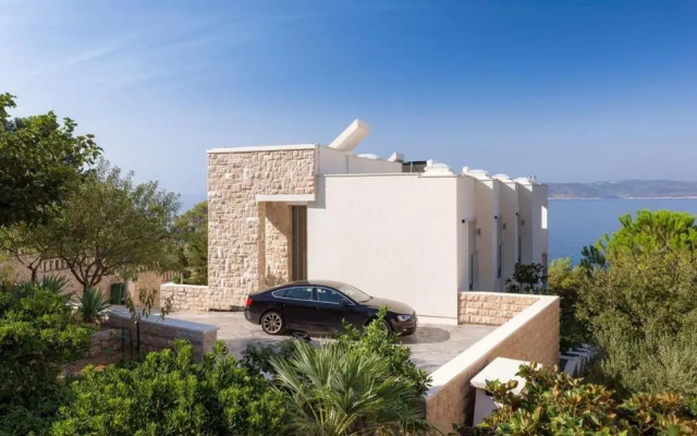 Luxury Seafront Villa Brela Pride with private heated pool at the beach in Brela - Baska Voda