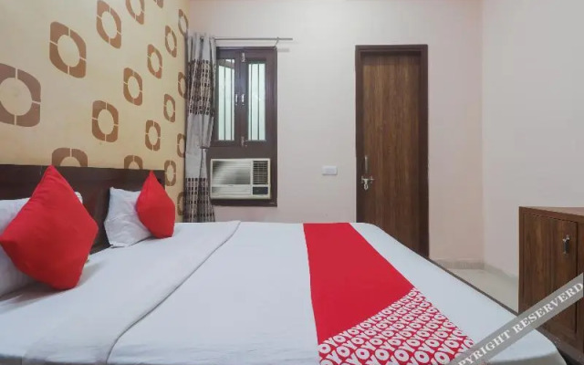 OYO 81499 Second Home Residency