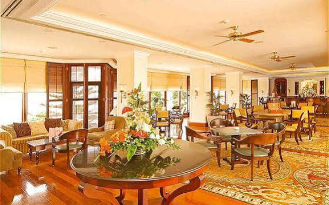 Madeira Palacio Resort Hotel