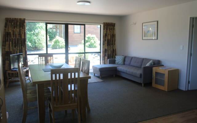 26 Caverhill Close