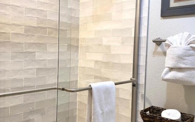 Condo de Comal CW C101