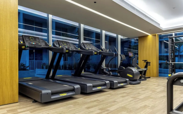 Waves - Luxury Meets Comfort Modern 1