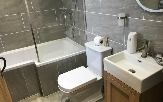 2 Bed Barn Alton Towers Chatsworth Polars Peaks