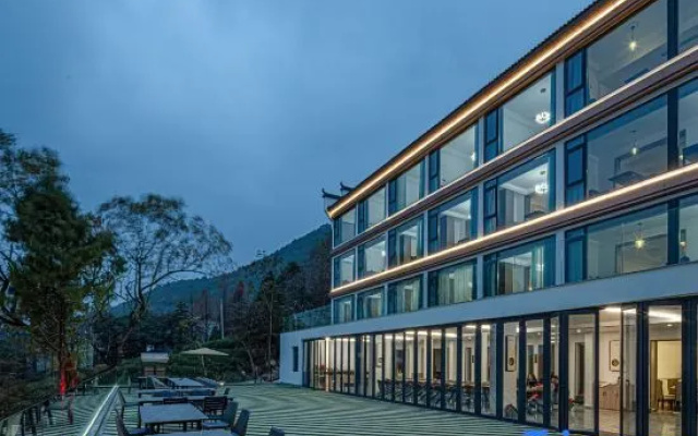Jinhua Youyou Luming Hotel