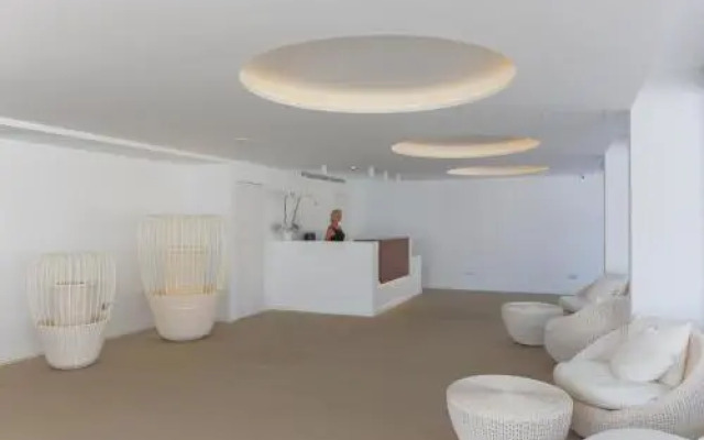 White Apartments - Adults Only