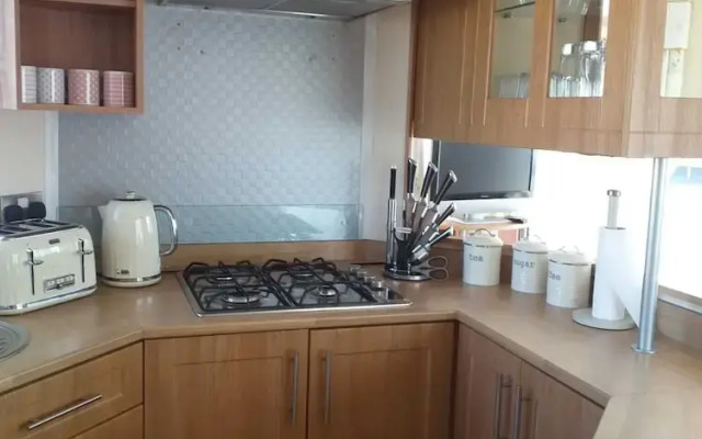 Captivating 2-bed 6 Berth Caravan in Ingoldmells