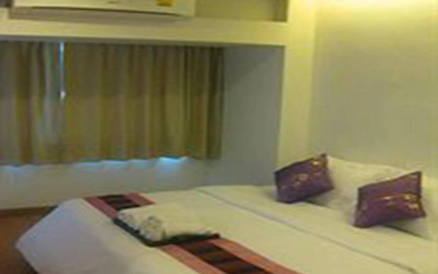 Nantra Silom
