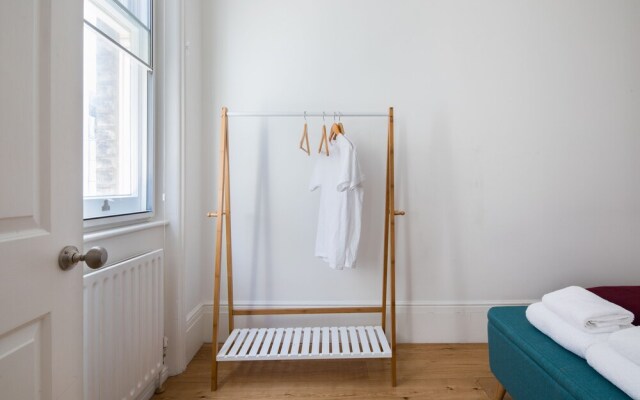 Hausd - Floral Street