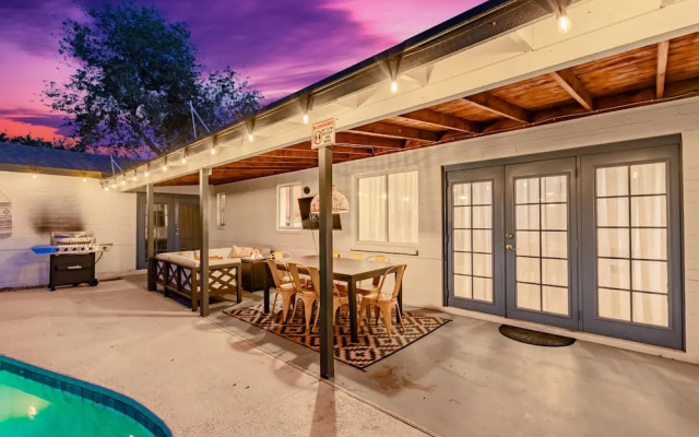Desert Diamond Oasis Private Pool Bar Games