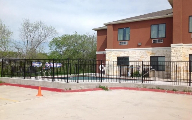 Yorktown Inn And Suites