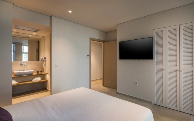 Trianon Luxury Apartments & Suites