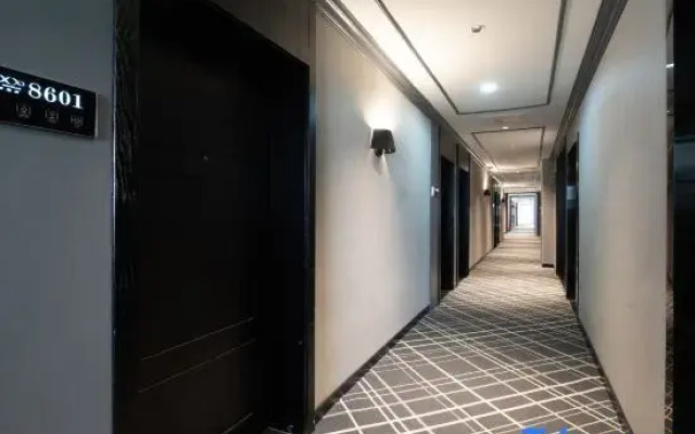 XiAn Hotel (Guiyang Jiaxiu Tower Qingyun Market Branch)