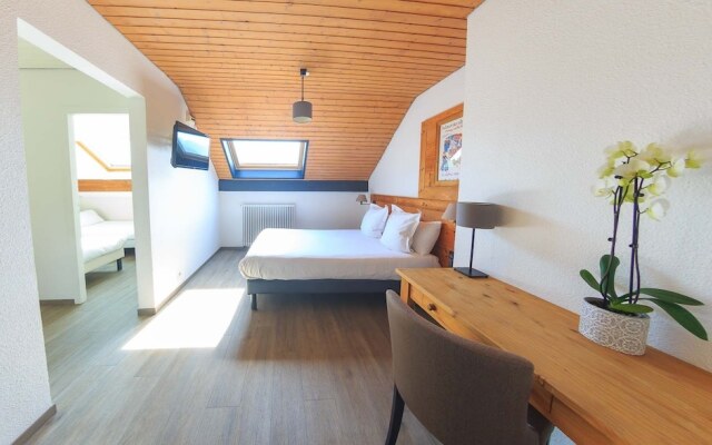 Logis Hôtel Annecy Nord / Argonay