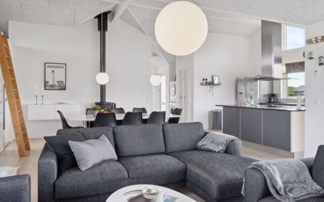 "Fader" - 950m from the sea in NW Jutland