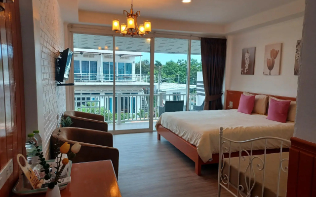 Koh Larn Riviera