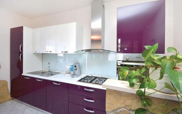 Stunning Home in Srinjine With Wifi and 4 Bedrooms