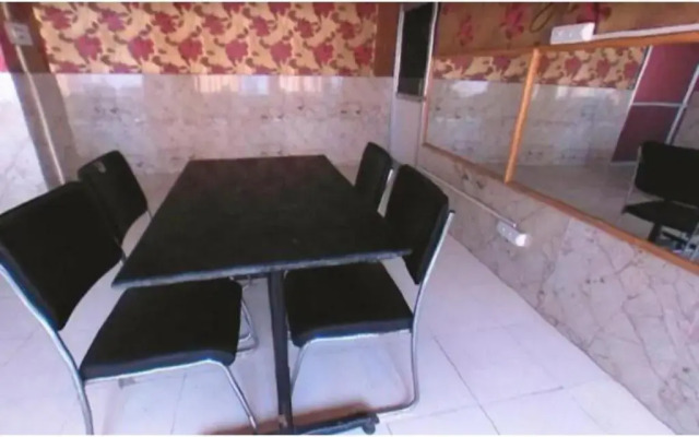 Hotel Pratiksha