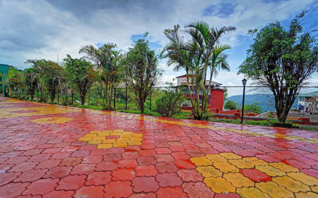 Treebo Kuber Palace With a Swimming Pool