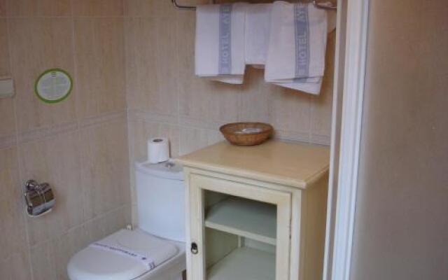 Hostal Ayestaran II