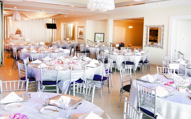Ocean Manor Beach Hotel
