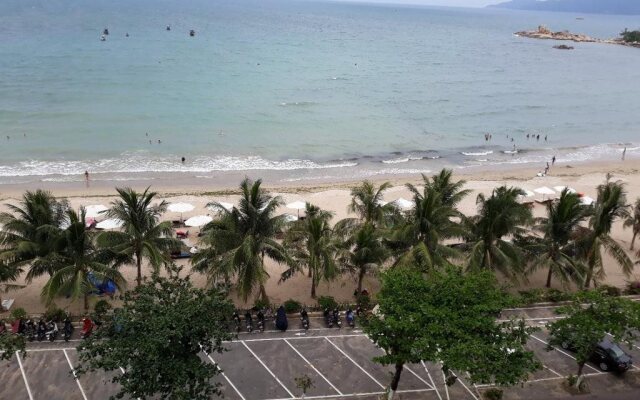 Moonlight Bay Hotel