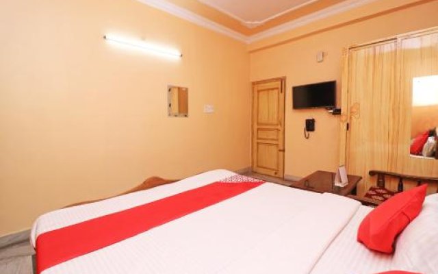 Hotel Ganga Mahal by OYO Rooms