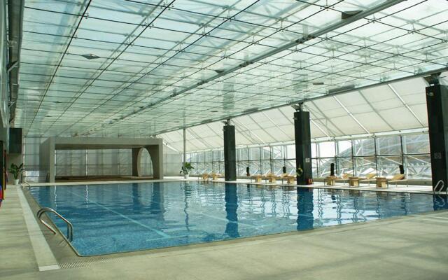 Tianjin Binhai Rezen Hotel