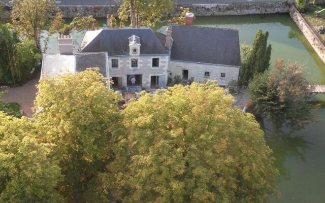 Les Douves