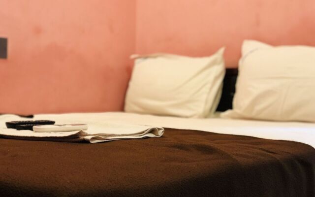 Hotel Varsha