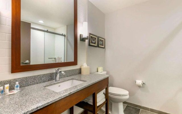 Comfort Suites North Tupelo