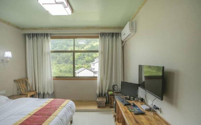 Xiaoqiaoliushui Renjia Inn