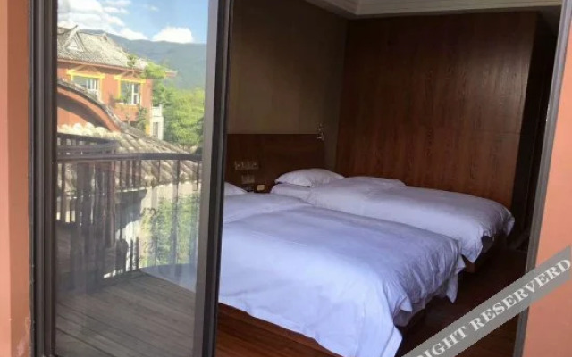 Phoenix Hot Spring Holiday Hotel