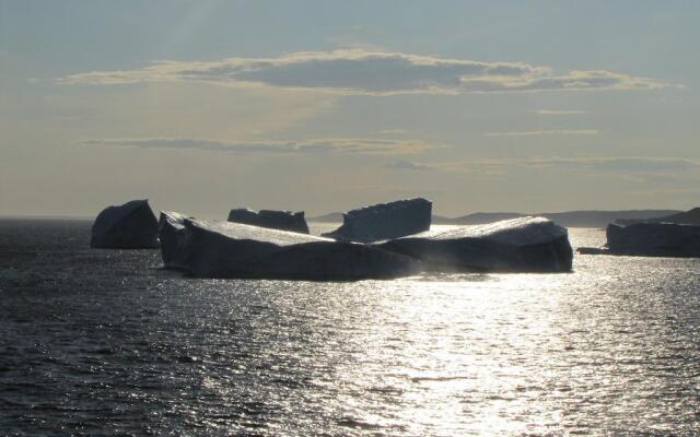 Grenfell Heritage Hotel & Suites