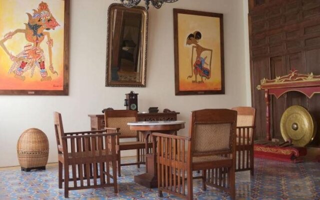 Griya Pamengkang - Javanese House